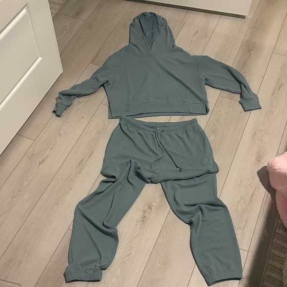 Wiholl Sweaters - Women's Blue Hoodie and Jogger Set